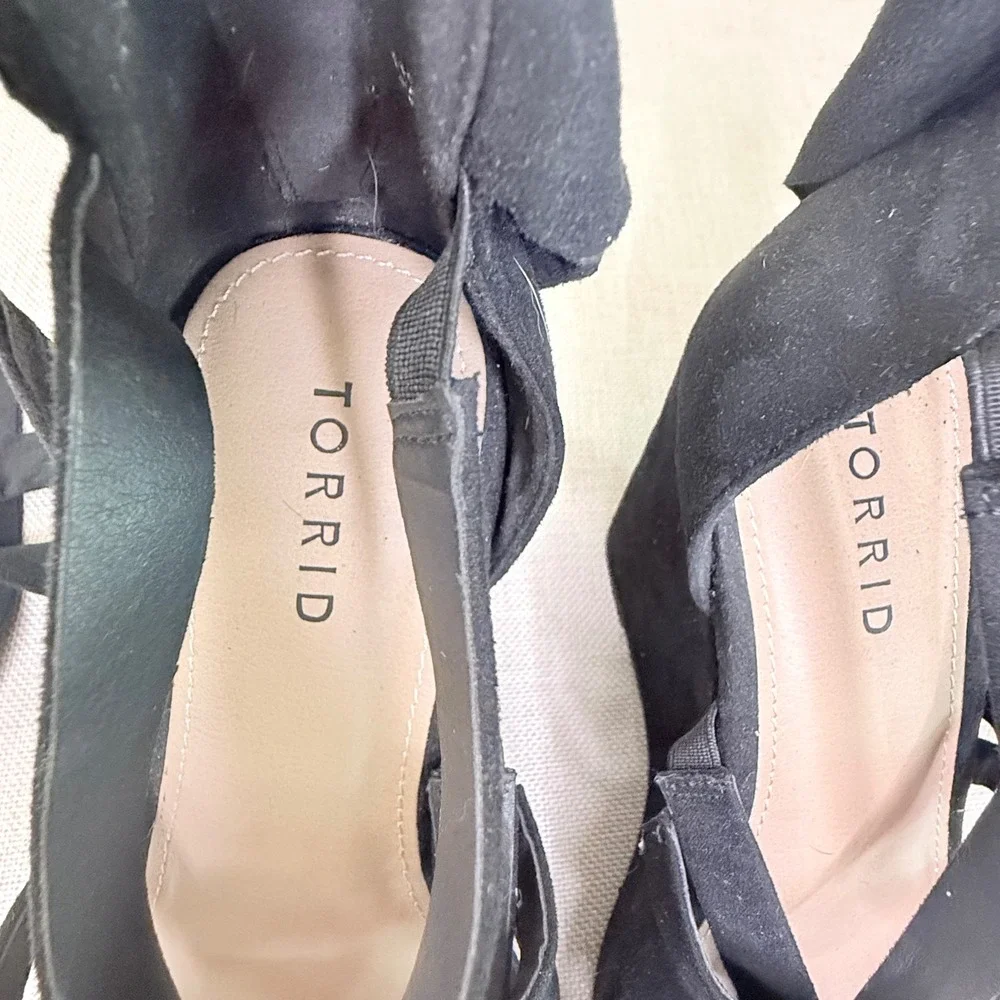 Torrid Black Faux Suede Strappy‎ Wedge Sandals Tie Back Ankle Zip Platform Heels
